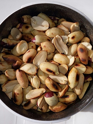 Already roasted peanuts