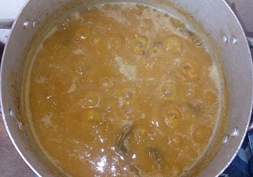 This is what the soup will look like after the peanut paste has been added in to it