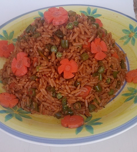 How to prepare Jollof rice (Party Rice) with mixed vegetables