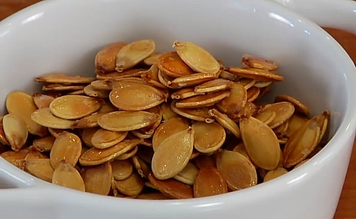 Roasted pumpkin seeds for eating as snacks