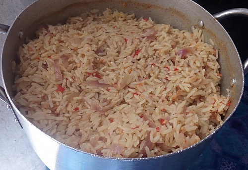 Photo of The liquid in the rice is remaining few minutes to dry completely The liquid in the rice is remaining few minutes to dry completely