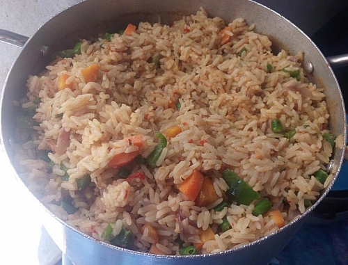 Photo of Once you have stirred the rice to combine, let it sit for 1 minute on heat  then serve it as you want Once you have stirred the rice to combine, let it sit for 1 minute on heat  then serve it as you want