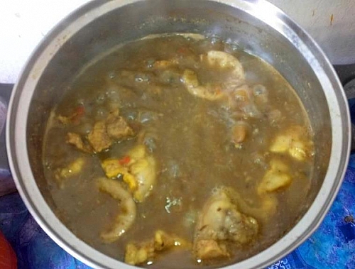 Cooking process of assorted meat pepper soup
