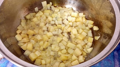 Frying process of diced potatoes