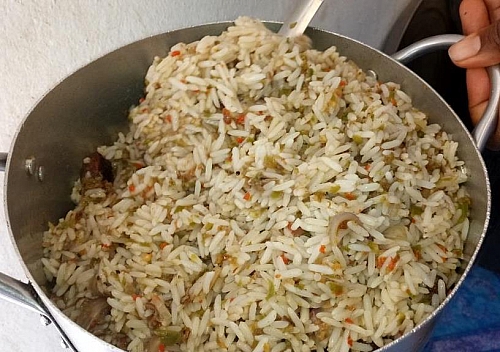 Adding of parboiled rice to prepared stock