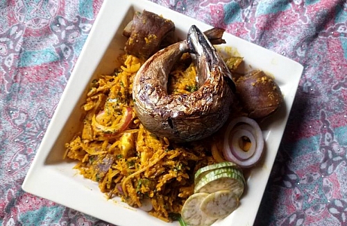 Serving abacha with extra veggies and smoked mackerel