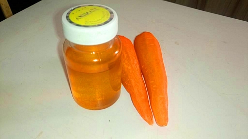 DIY carrot oil for skin and hair