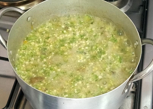 I allowed the soup to simmer for sometimes, before adding uziza leaves