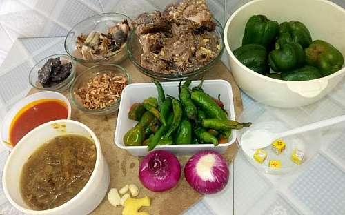 Ingredients for making ayamase stew