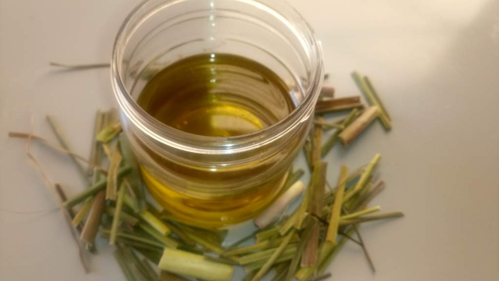 homemade lemongrass oil