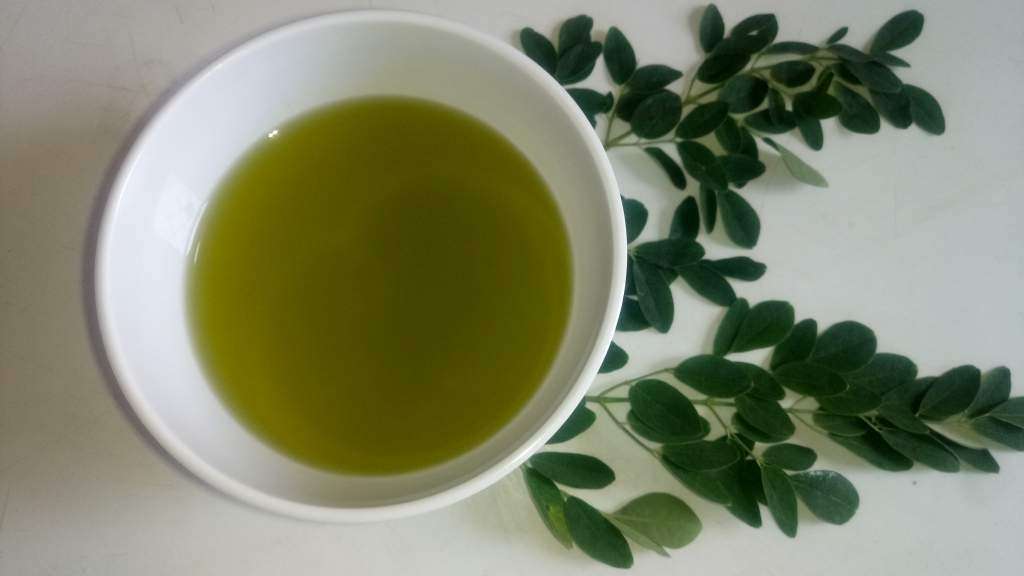Recipe for moringa oil