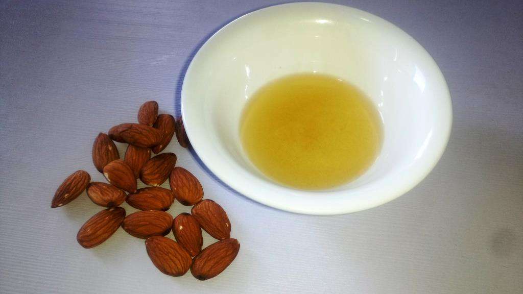 How to make almond oil at home